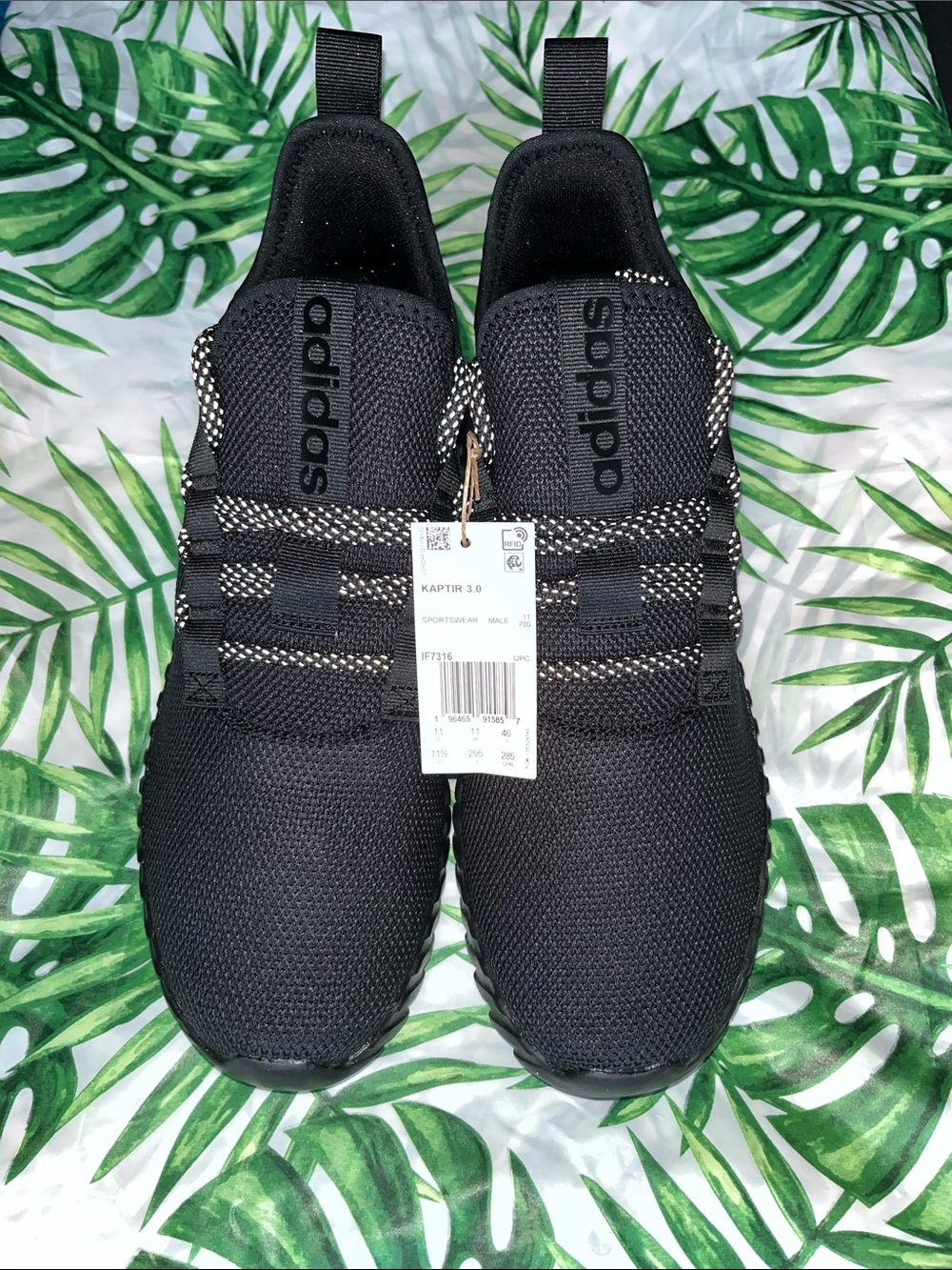 BNWB Adidas Kaptir 3.0 All Black - Sneakers M11.5